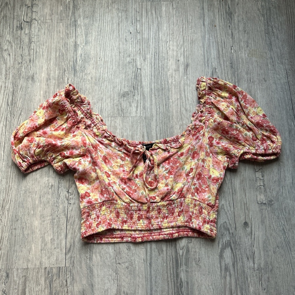 Floral Puff Sleeve Crop Top
